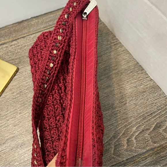 The Sak Burgundy Crochet Shoulder/crossbody bag purse. Pre-owned. Zip closure. - Picture 6 of 13